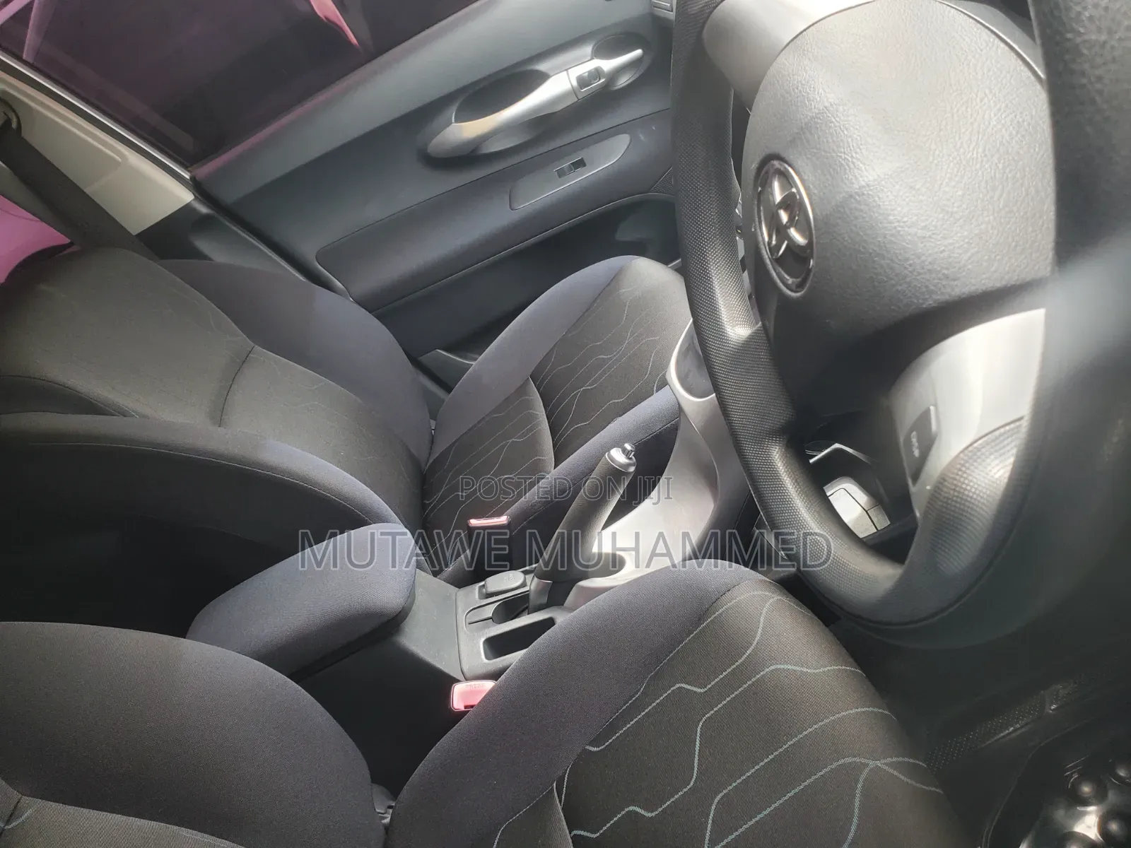 Toyota Auris 2010 Silver