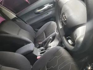 Toyota Auris 2010 Silver