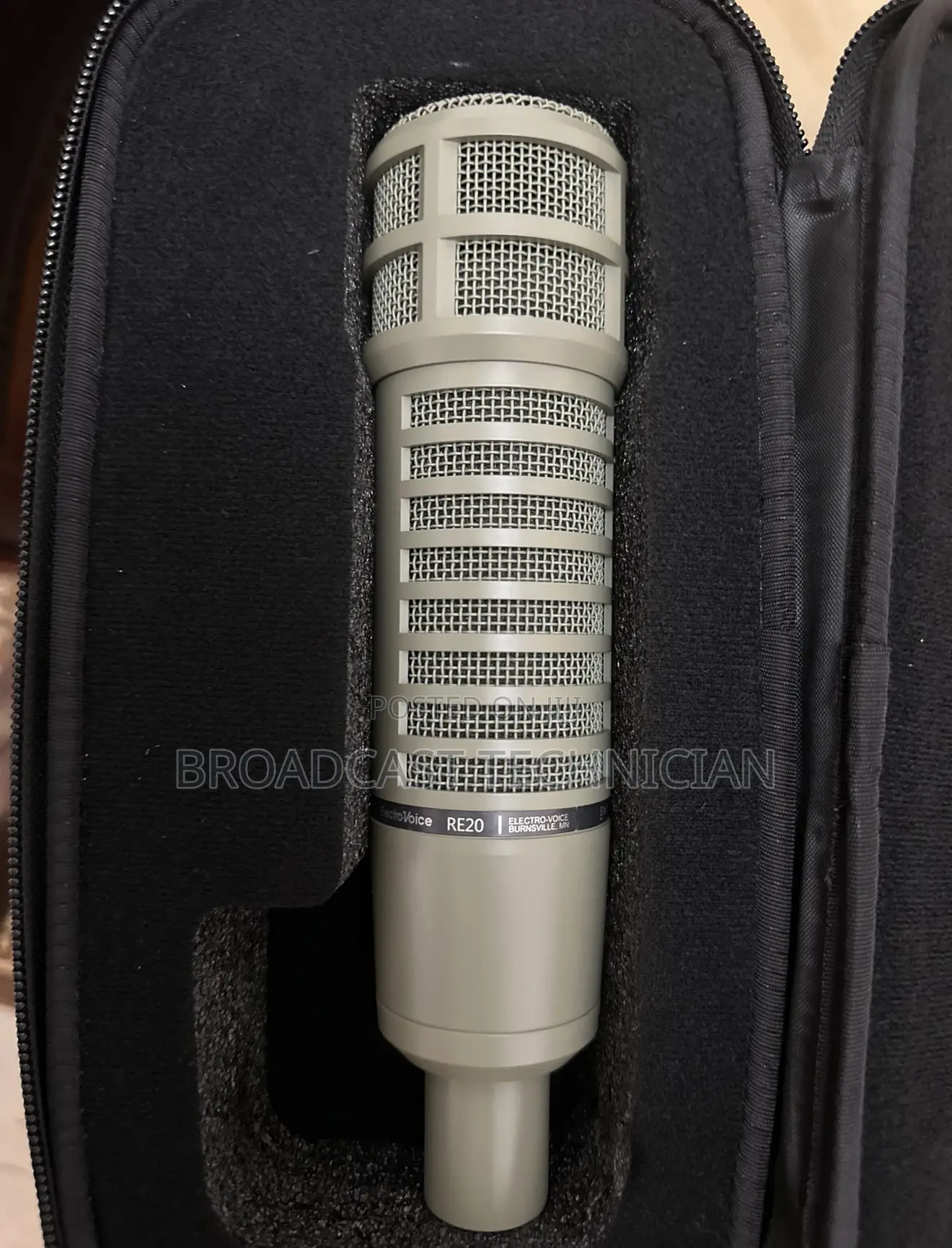 Electro Voice Re20 (Microphone)