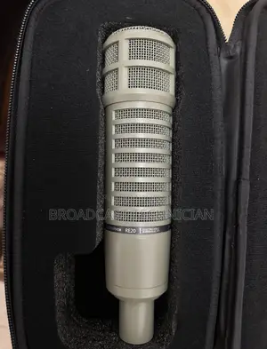 Electro Voice Re20 (Microphone)