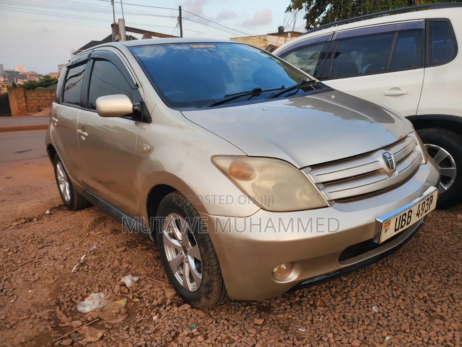 Toyota IST 2007 Gold