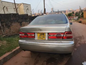 Toyota Vista 2003 Silver