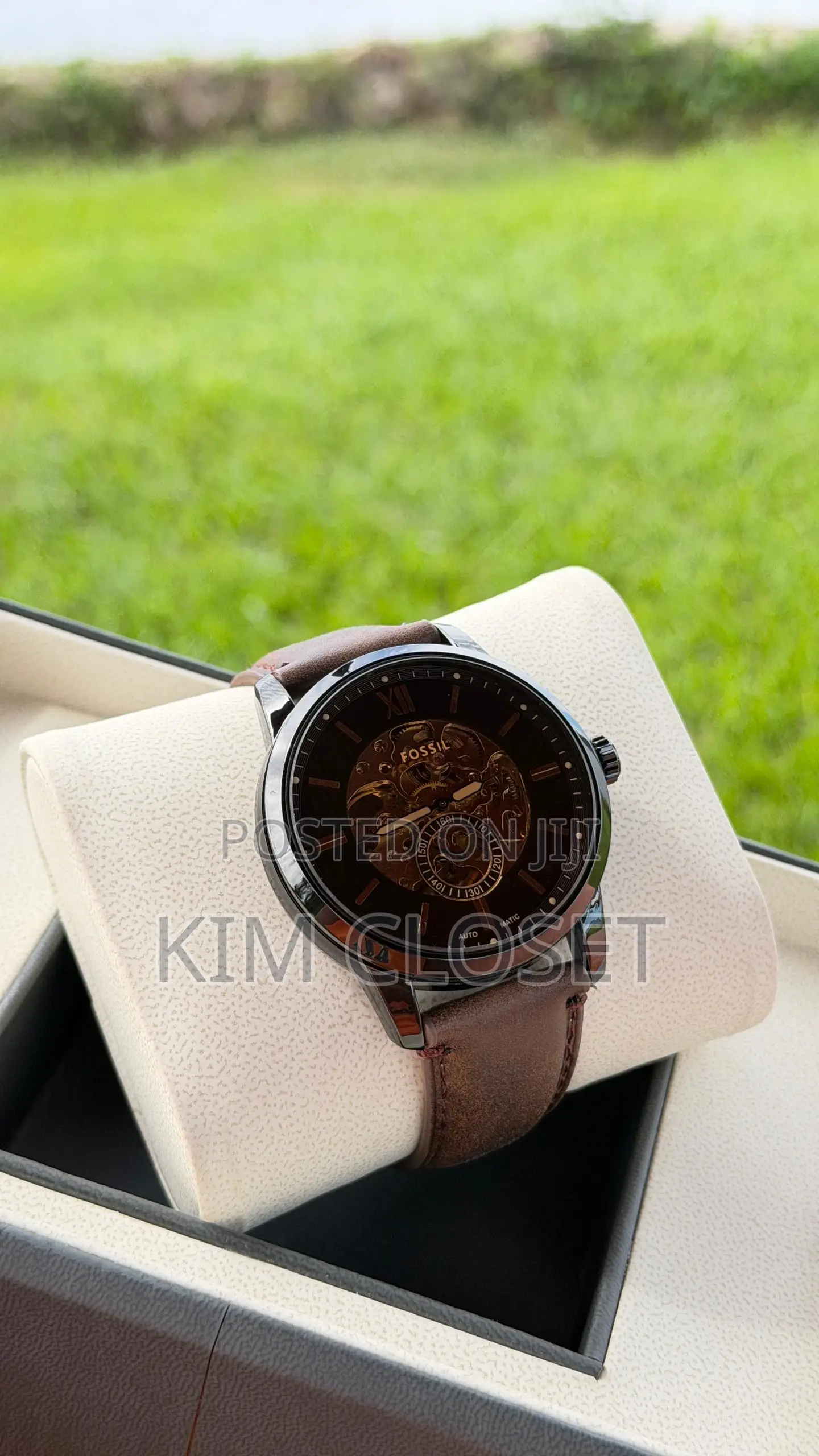 Brown Strapped Leather Pq
