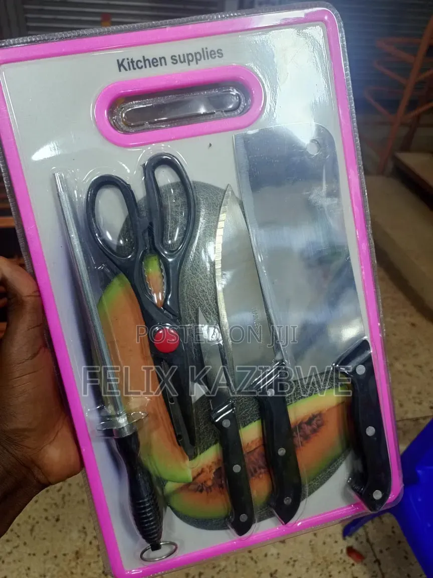 Knife Set With Chopping Board.