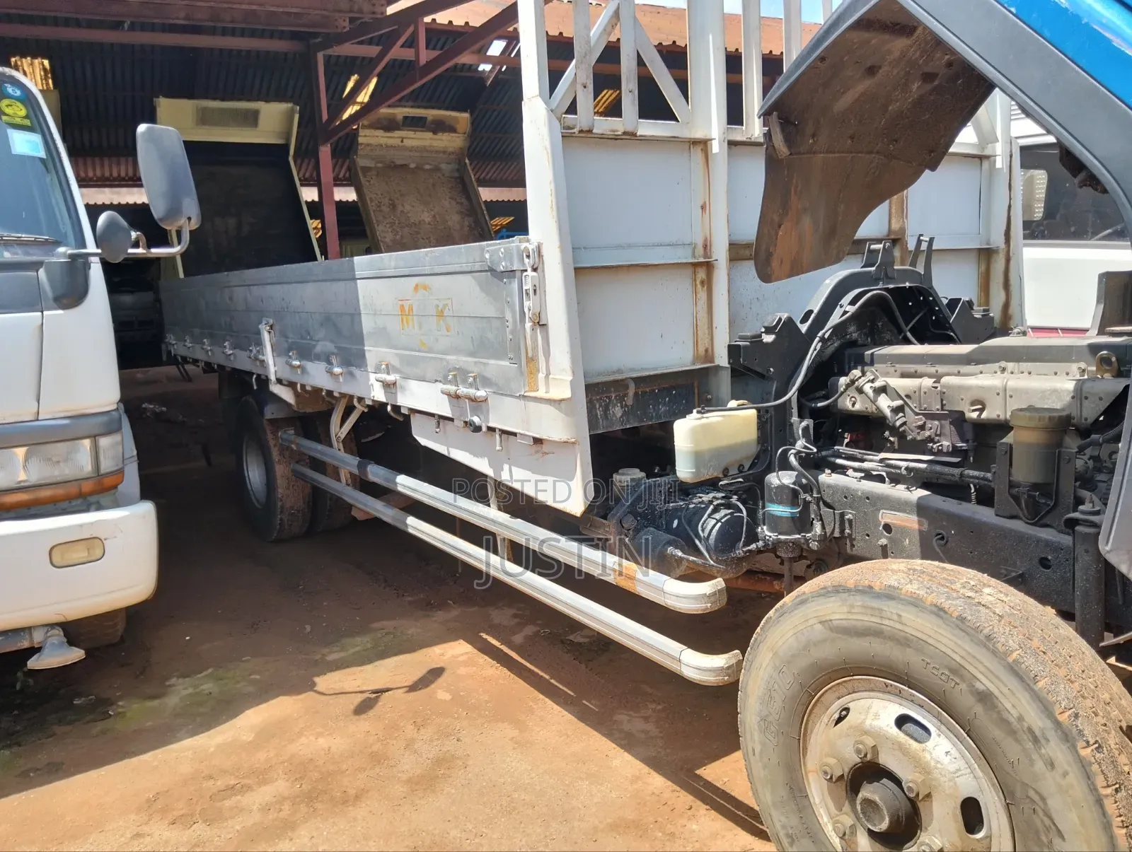 Isuzu Forward 350 1991 Blue