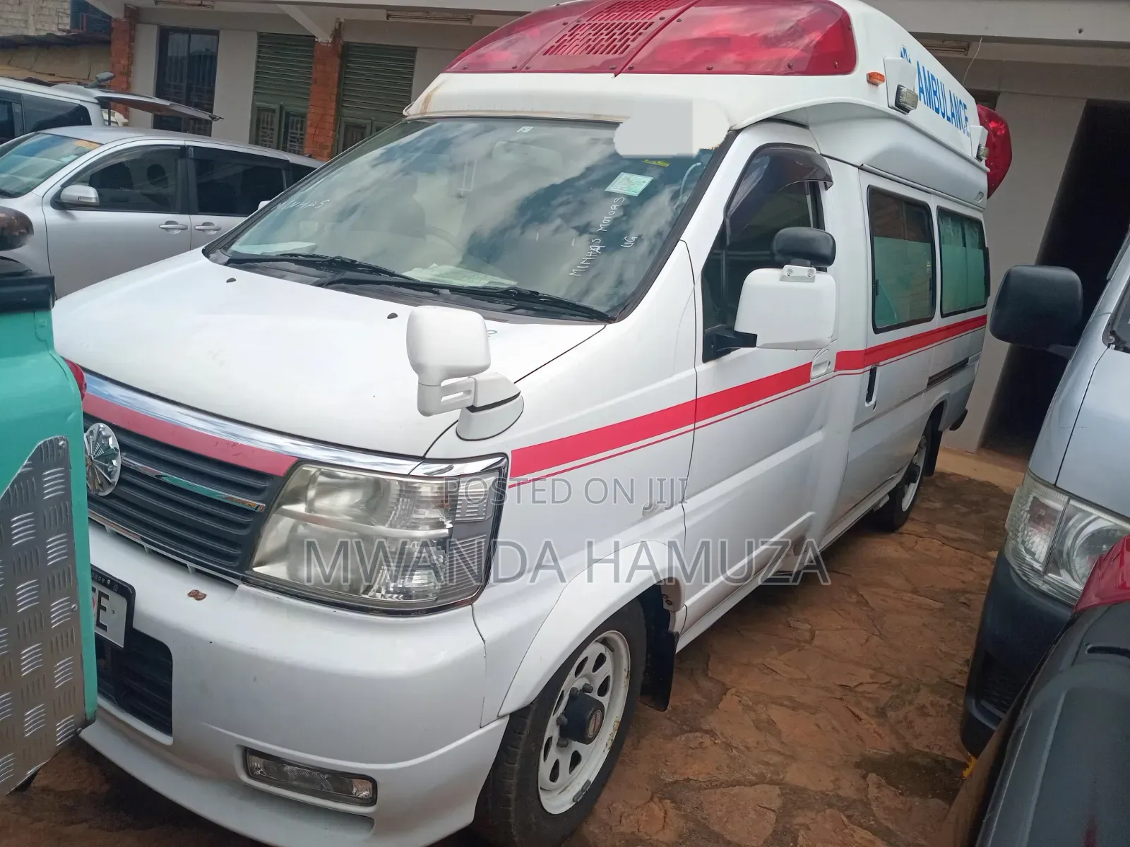 Nissan Caravan (Urvan) 2012 White