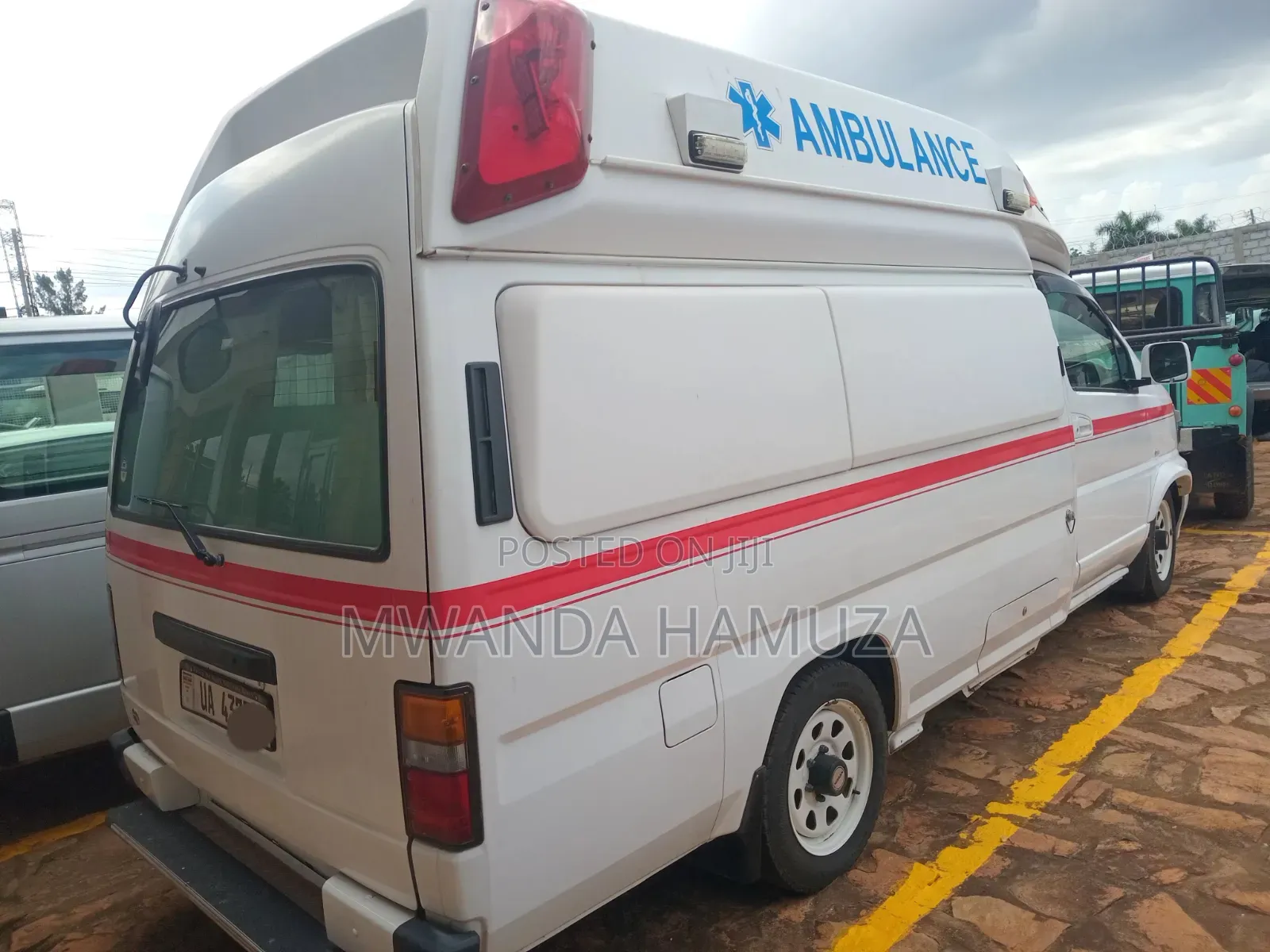 Nissan Caravan (Urvan) 2012 White
