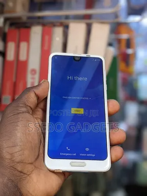 Sharp Aquos R2 64 GB White