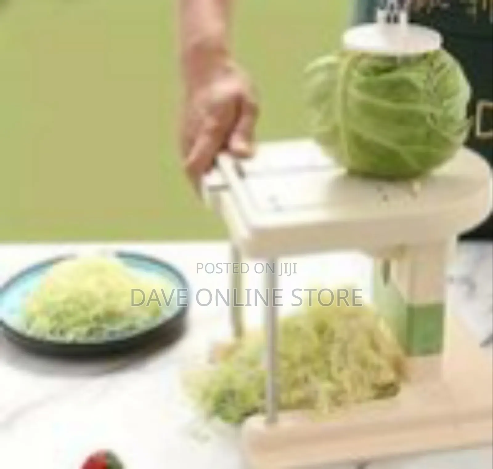 Versatile Manual Rotary Vegetable Shredder