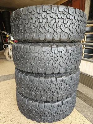 265 70 R17 Gdrichbf Wide Enough to Rise Ur Car and in a Very Gd Type 