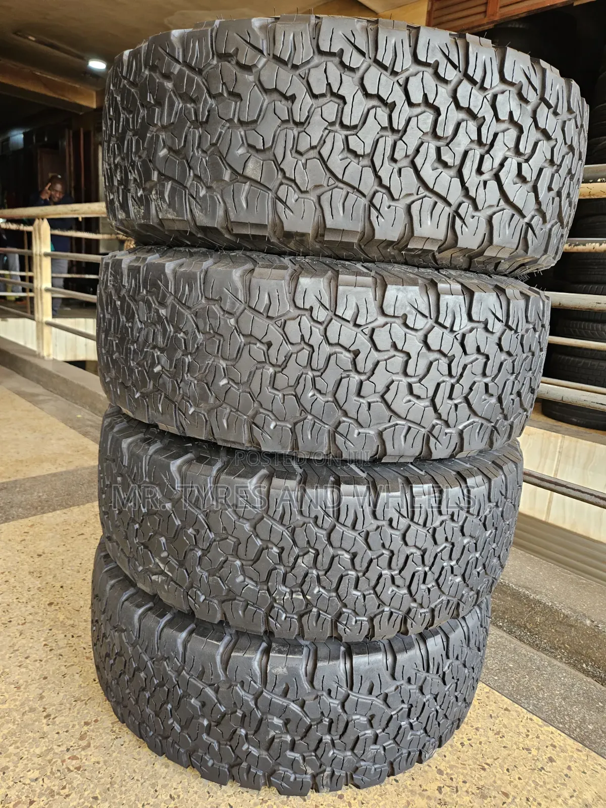 265 70 R17 Gdrichbf Wide Enough to Rise Ur Car and in a Very Gd Type 