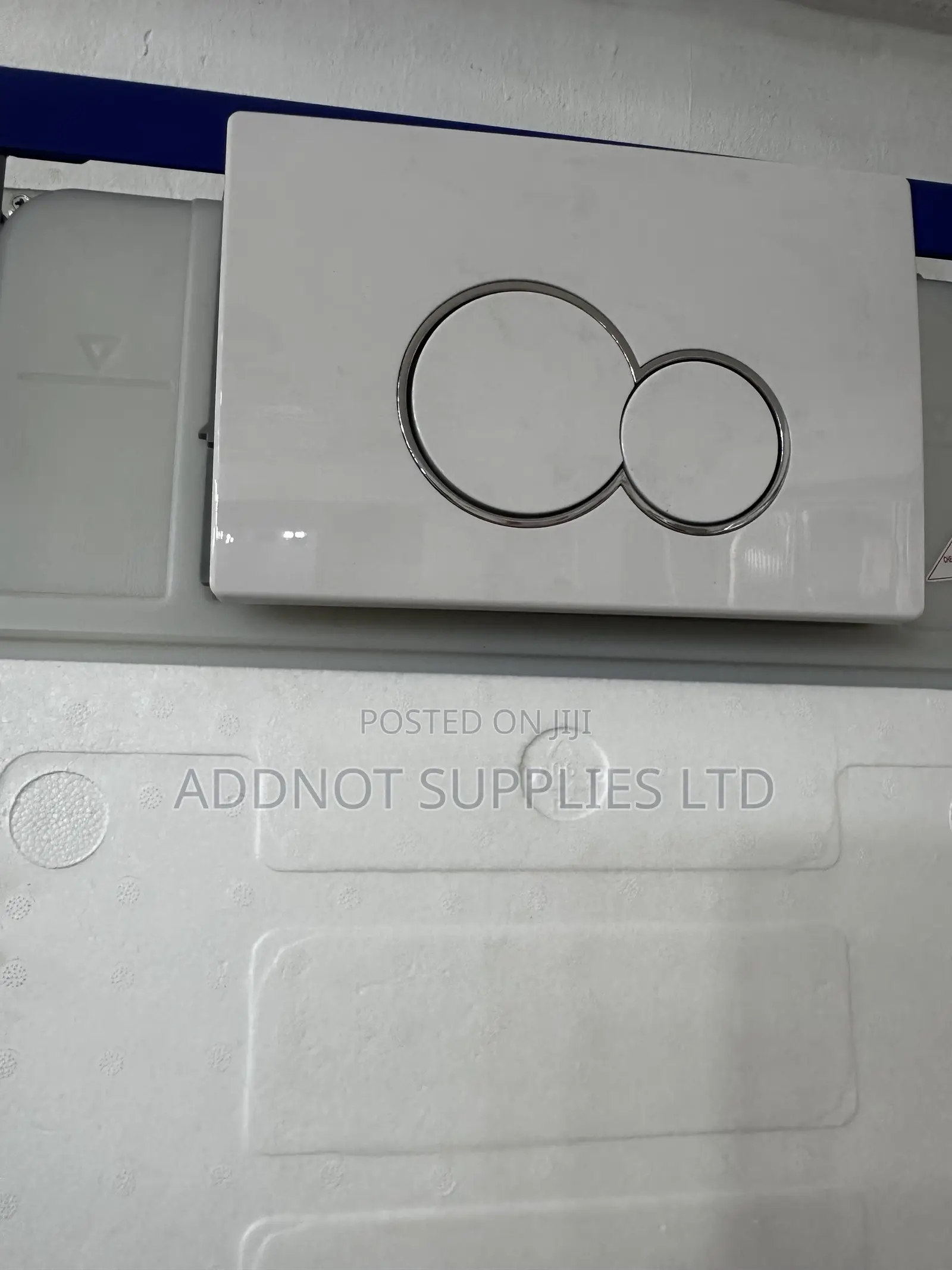 Concealed Toilet Cistern / Water Tank