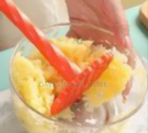 Ergonomic Manual Food Masher With Honeycomb Head