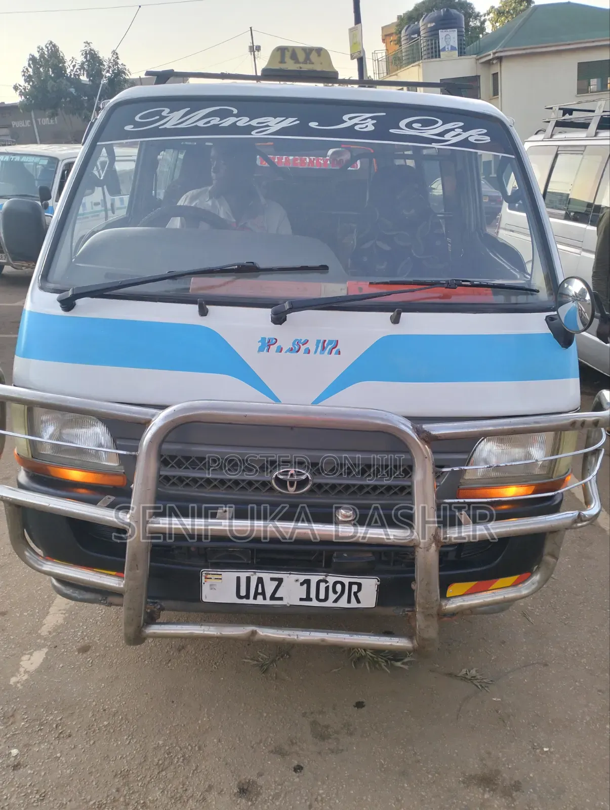 Toyota HiAce 2004 White