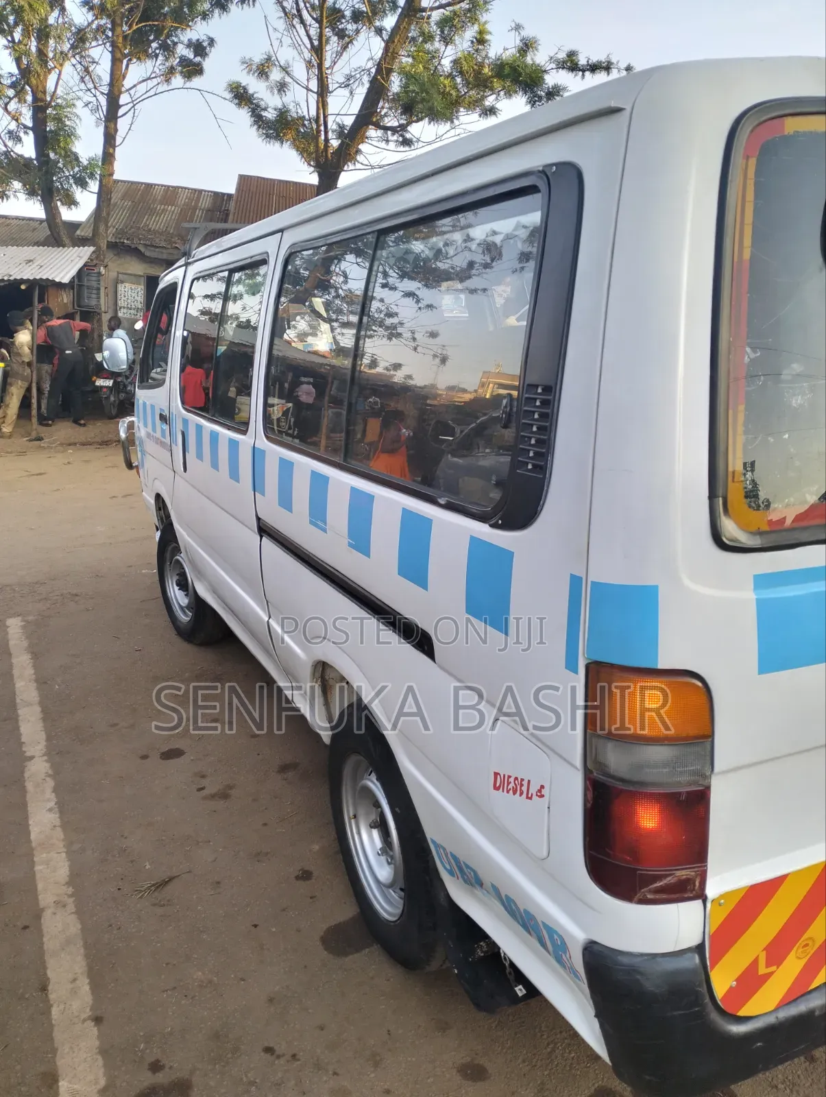 Toyota HiAce 2004 White