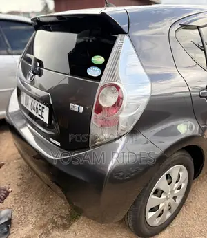 Toyota Aqua 2013 Gray