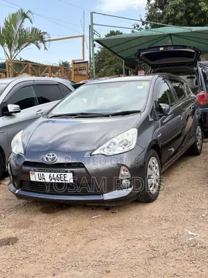 Toyota Aqua 2013 Gray