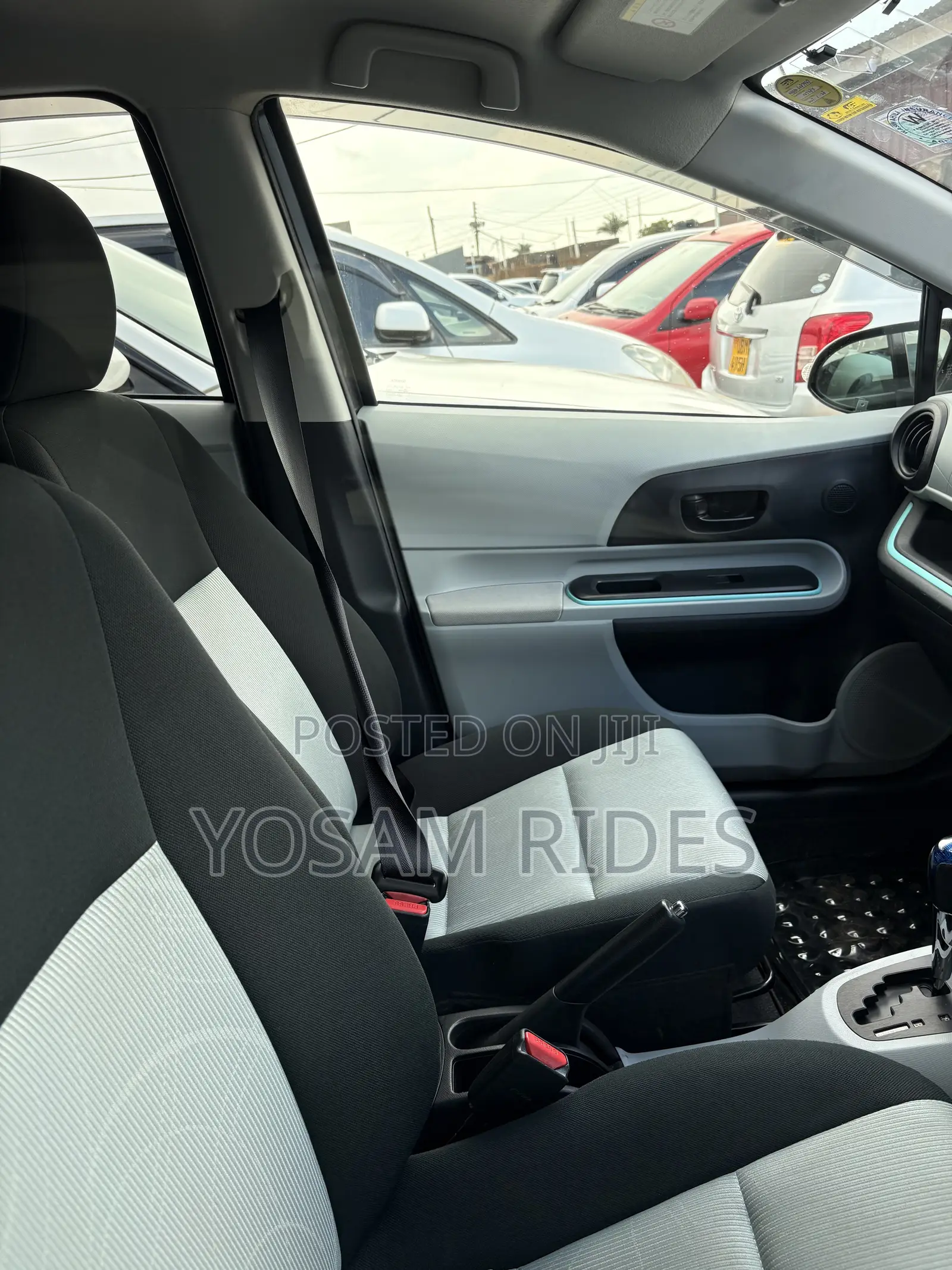 Toyota Aqua 2013 Gray