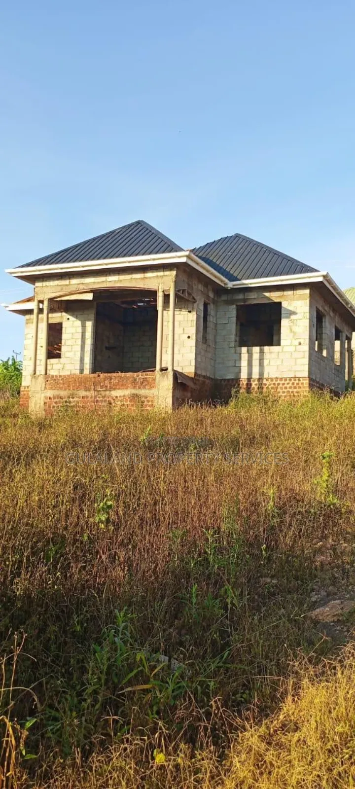 2bdrm House in Jomayi Estate, Bombo TC for sale