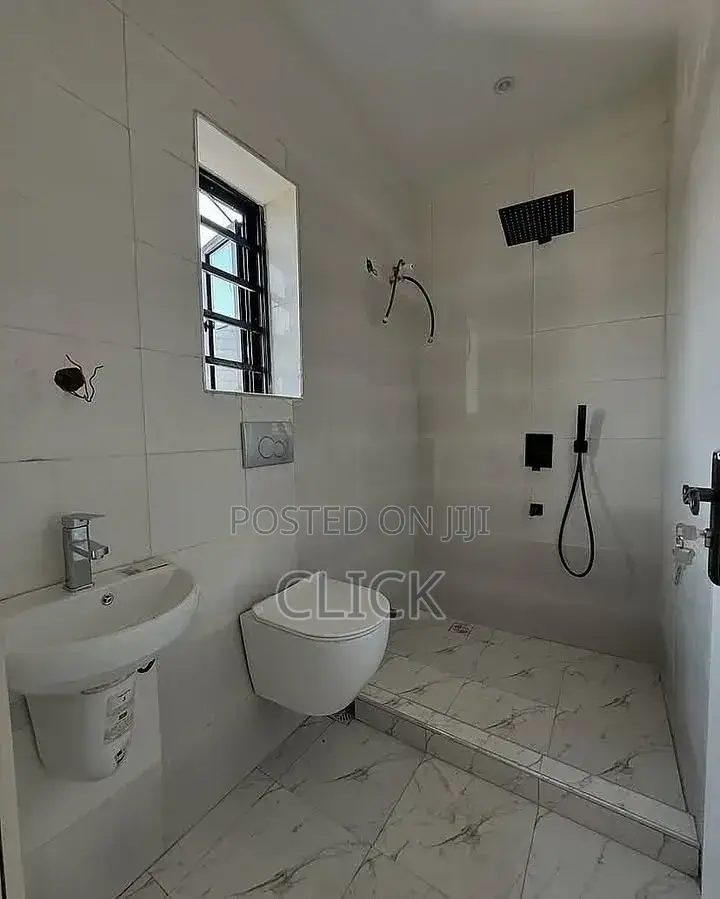 3bdrm Apartment in Bunga, Makindye for rent