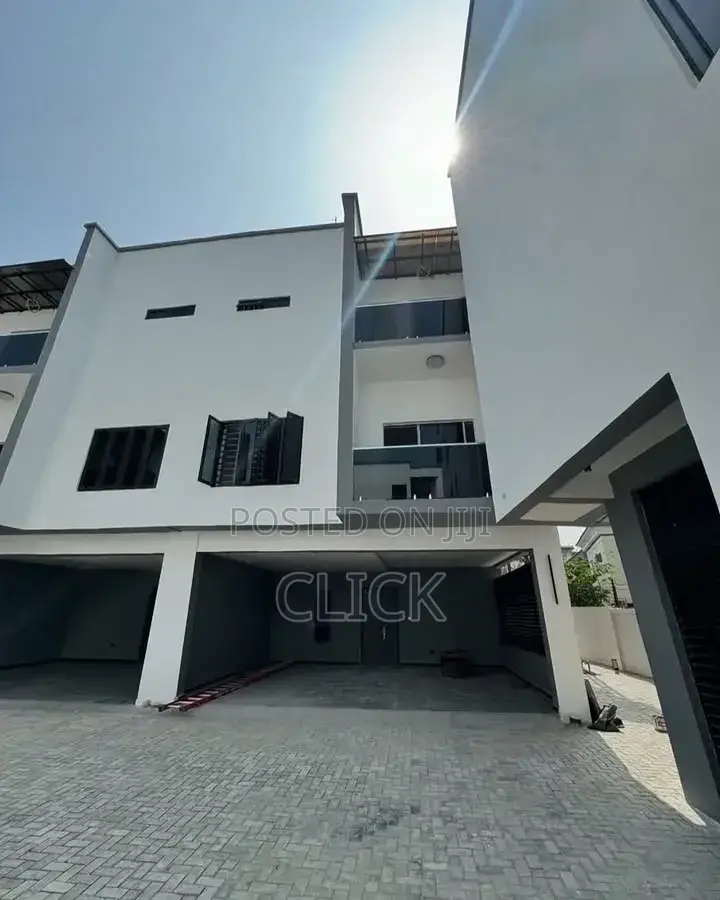 3bdrm Apartment in Bunga, Makindye for rent