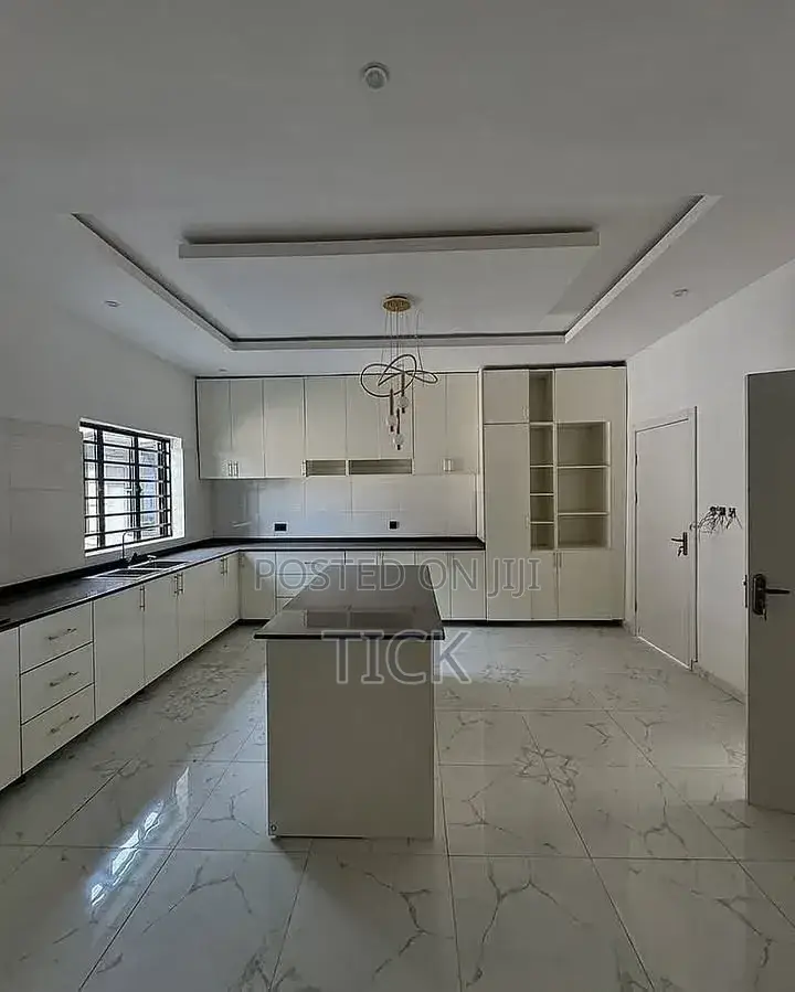 3bdrm Apartment in Bunga, Makindye for rent