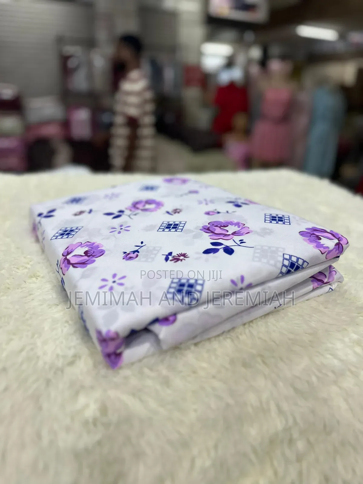 Apair of Bed Sheets and 2 Pillowcases