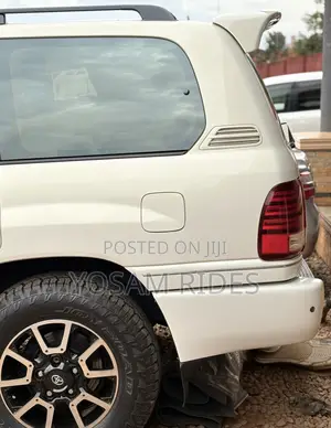 Toyota Land Cruiser Cygnus 4.7 2002 White