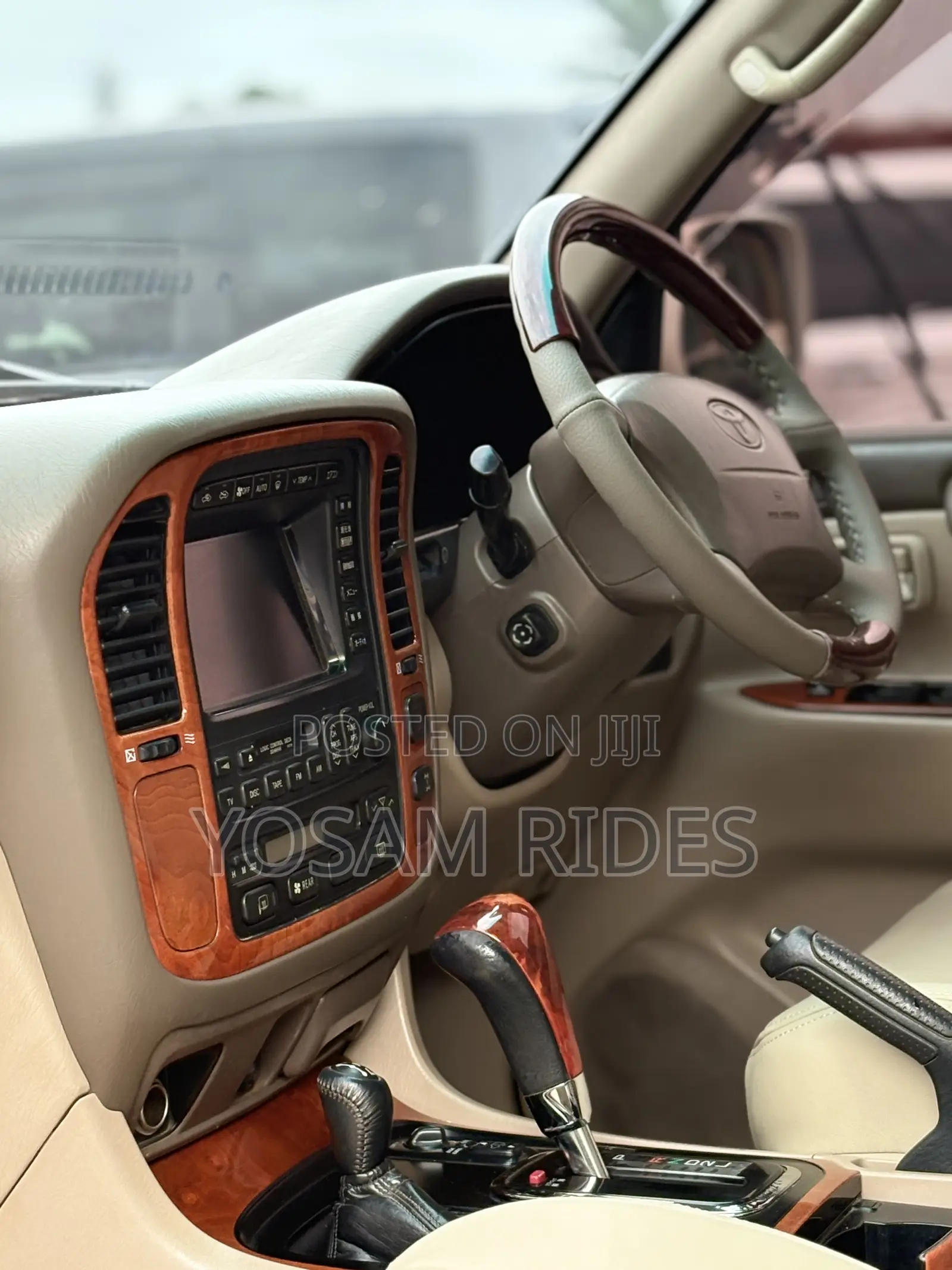 Toyota Land Cruiser Cygnus 4.7 2002 White