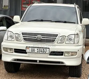 Toyota Land Cruiser Cygnus 4.7 2002 White
