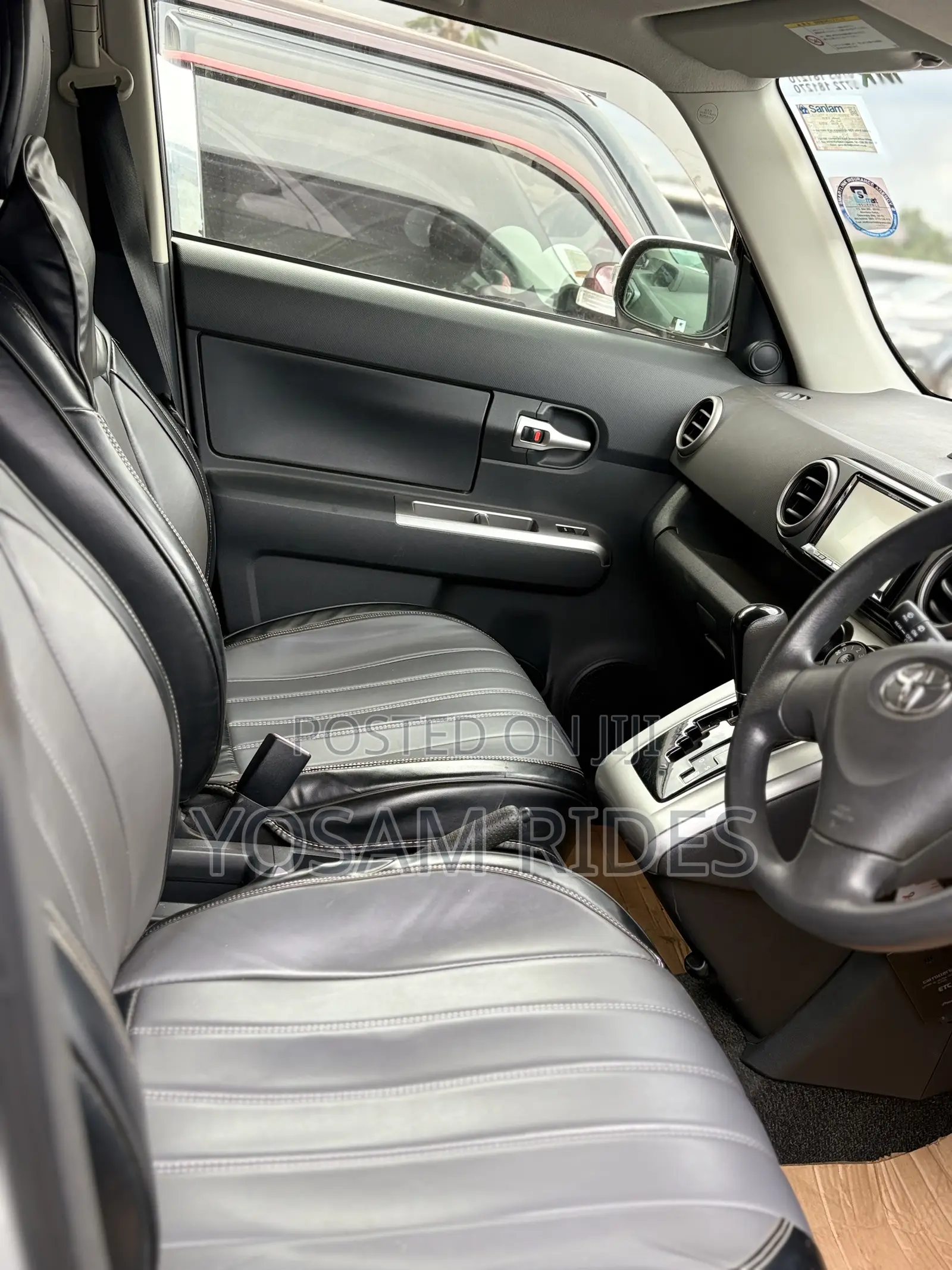 Toyota Corolla Rumion Hatchback 1.5 FWD 2012 Silver