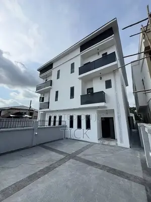3bdrm Apartment in Bunga, Makindye for rent