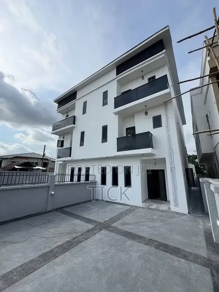3bdrm Apartment in Bunga, Makindye for rent