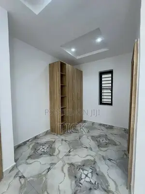 3bdrm Apartment in Bunga, Makindye for rent