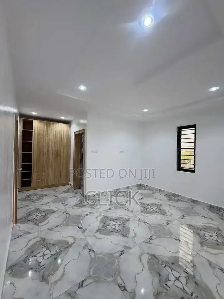 3bdrm Apartment in Bunga, Makindye for rent