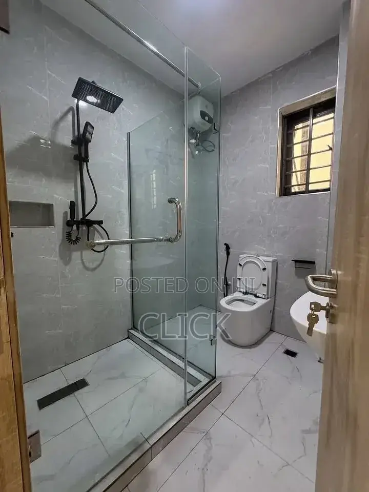 3bdrm Apartment in Bunga, Makindye for rent