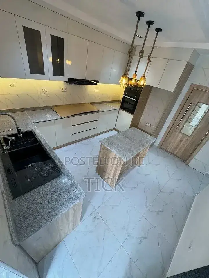 3bdrm Apartment in Bunga, Makindye for rent