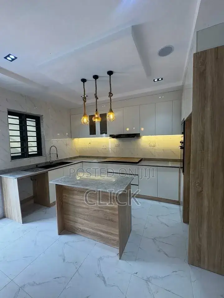 3bdrm Apartment in Bunga, Makindye for rent