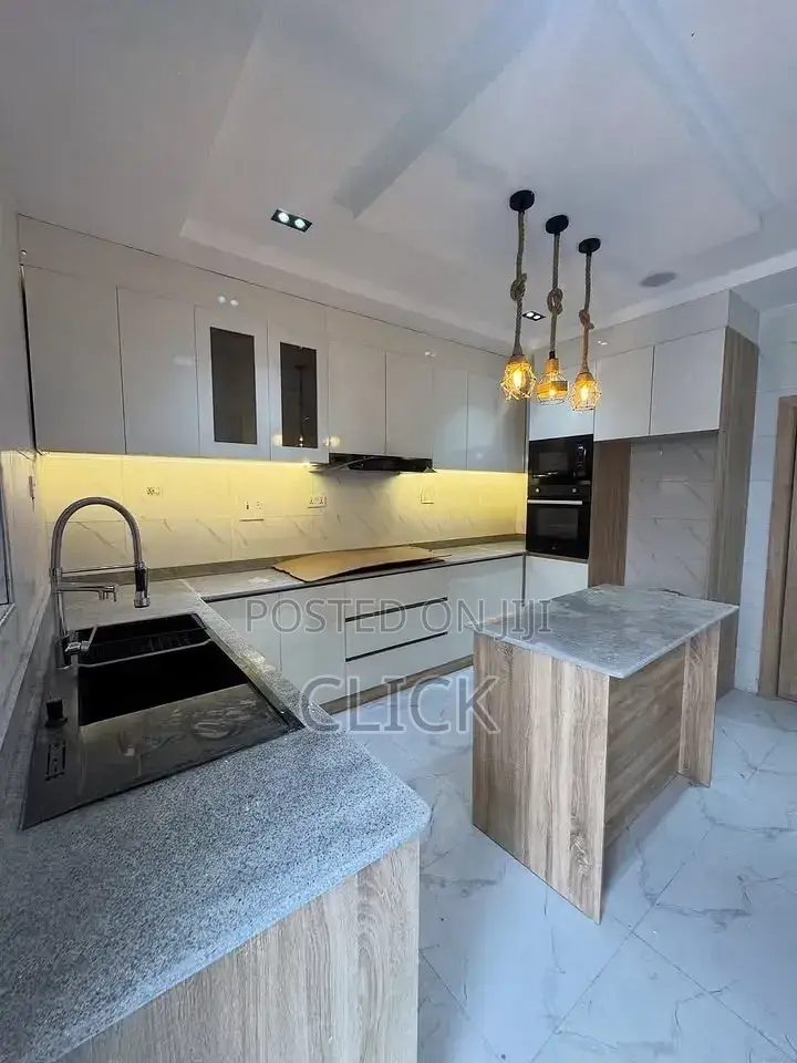 3bdrm Apartment in Bunga, Makindye for rent