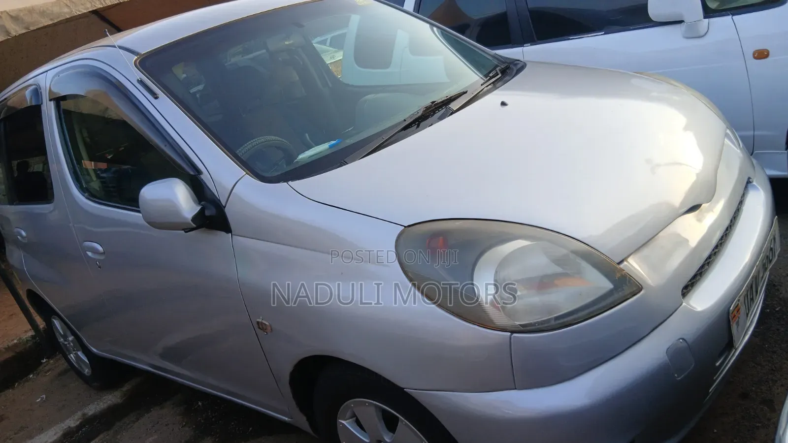 Toyota Fun Cargo 2005 Silver
