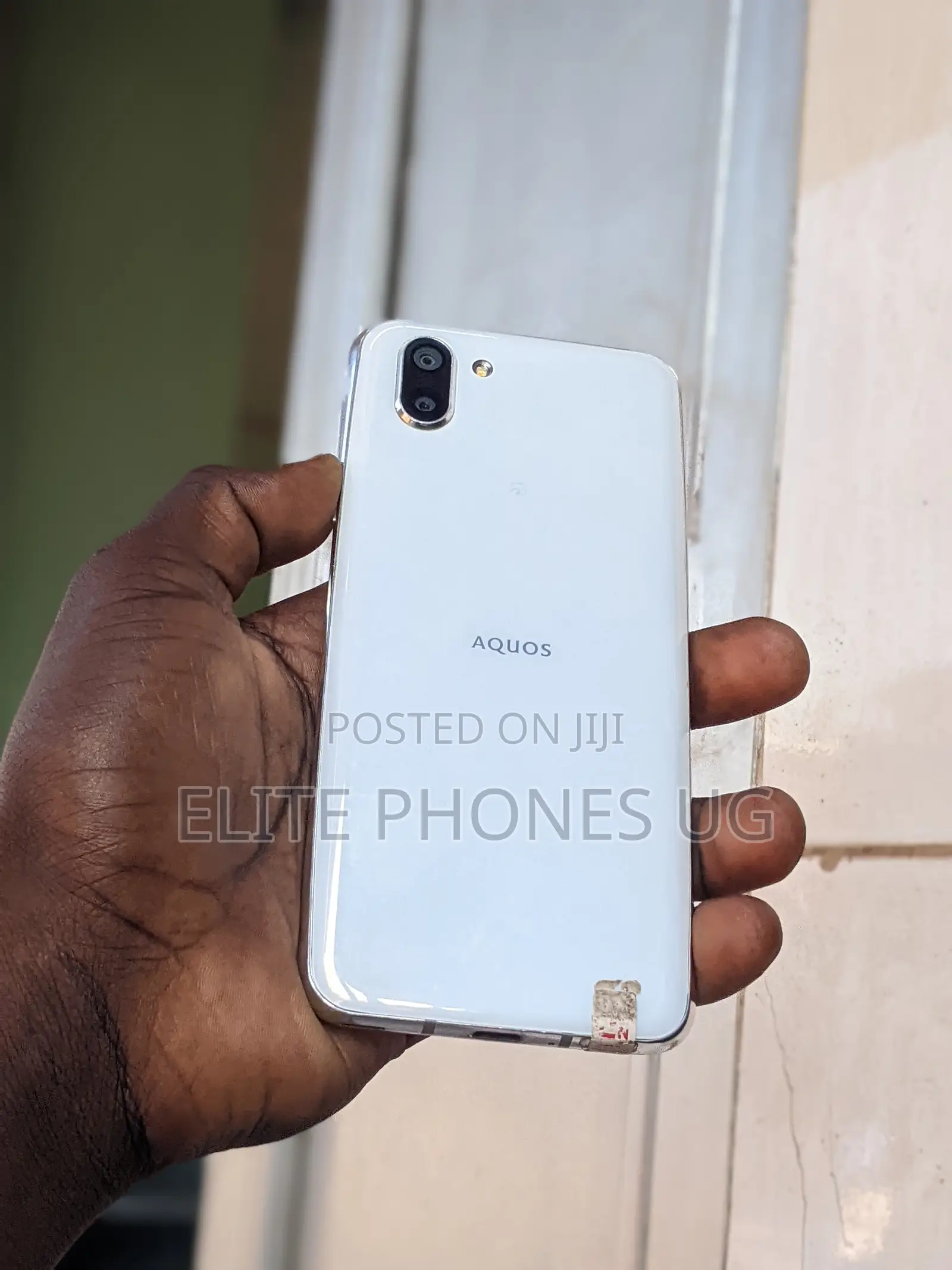 Sharp Aquos R2 64 GB White