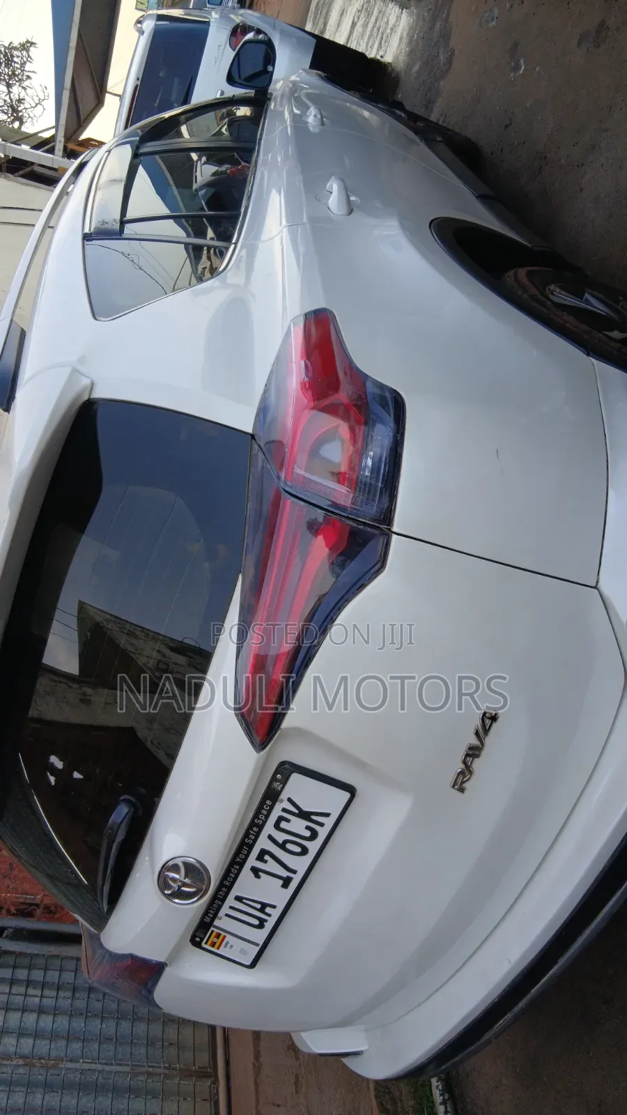 Toyota RAV4 2013 White