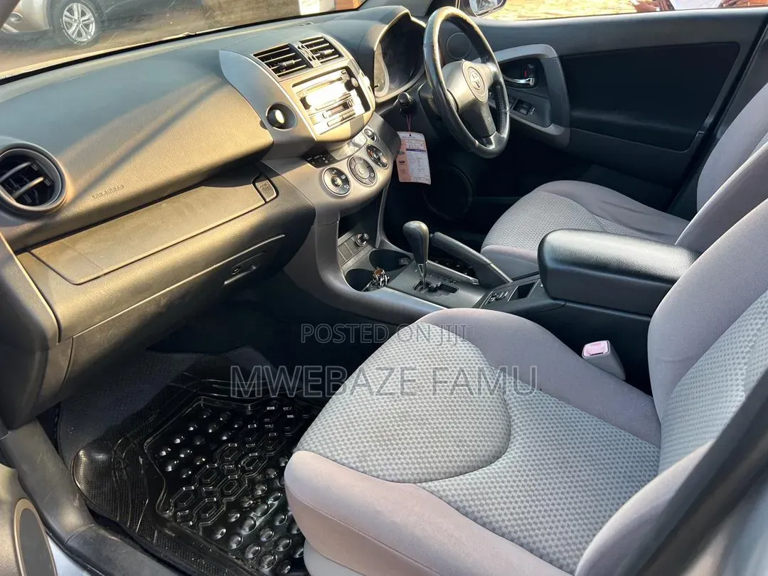 Toyota RAV4 2008 Silver