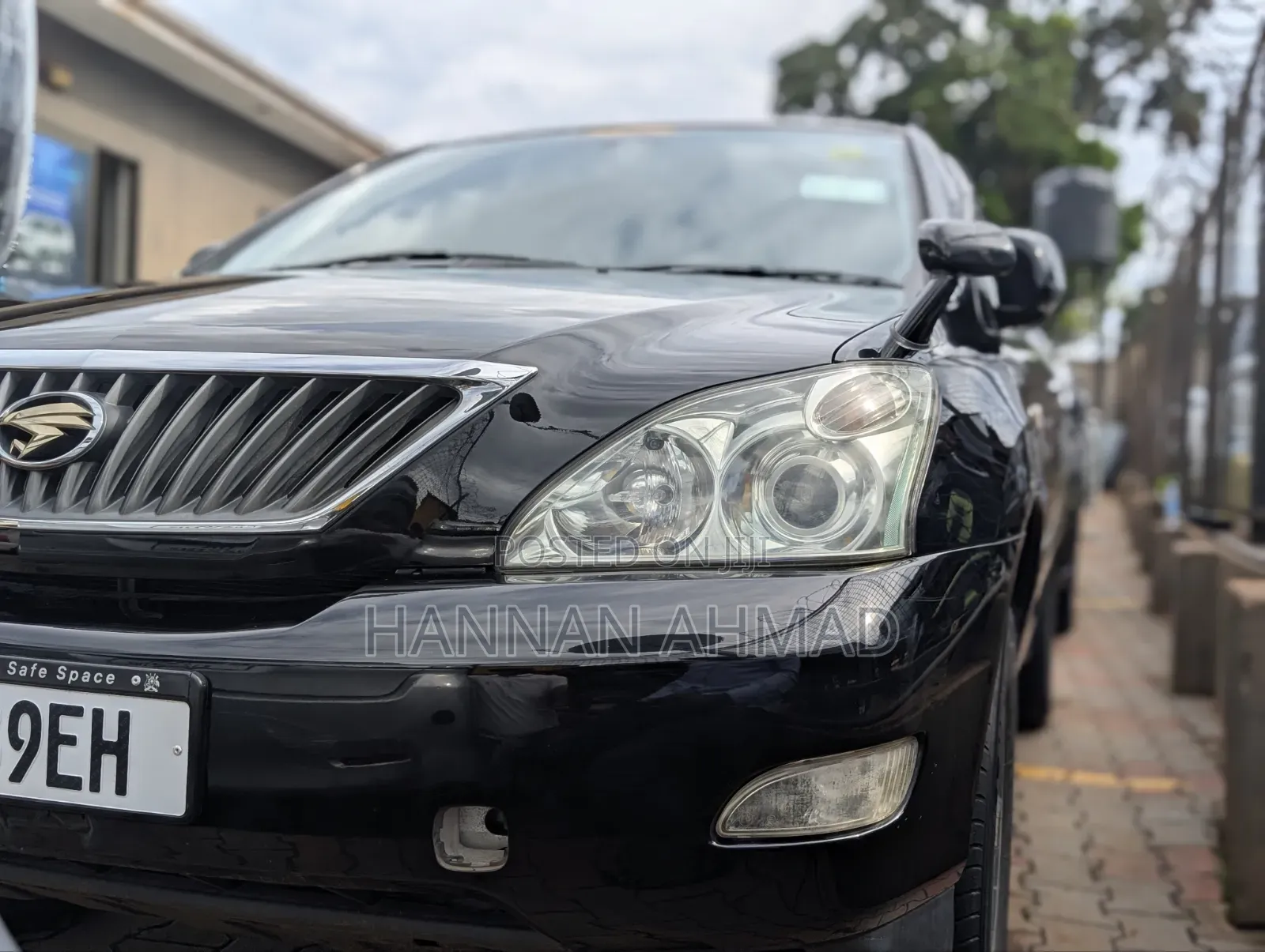 Toyota Harrier 240G 2012 Black
