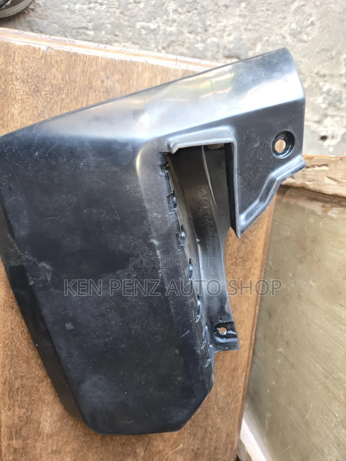 Landcruiser Hardtop Front Mudflap With Flares( Genuine Toyota)
