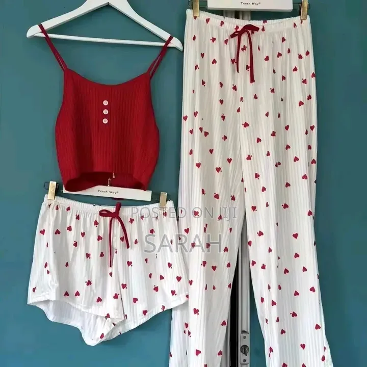 Red ,Black,Blue and White Heart-Patterned 3-Piece Ribbed