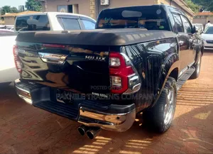 Toyota Hilux Revo Double Cab Deisel 2.4 AWD 2020 Black