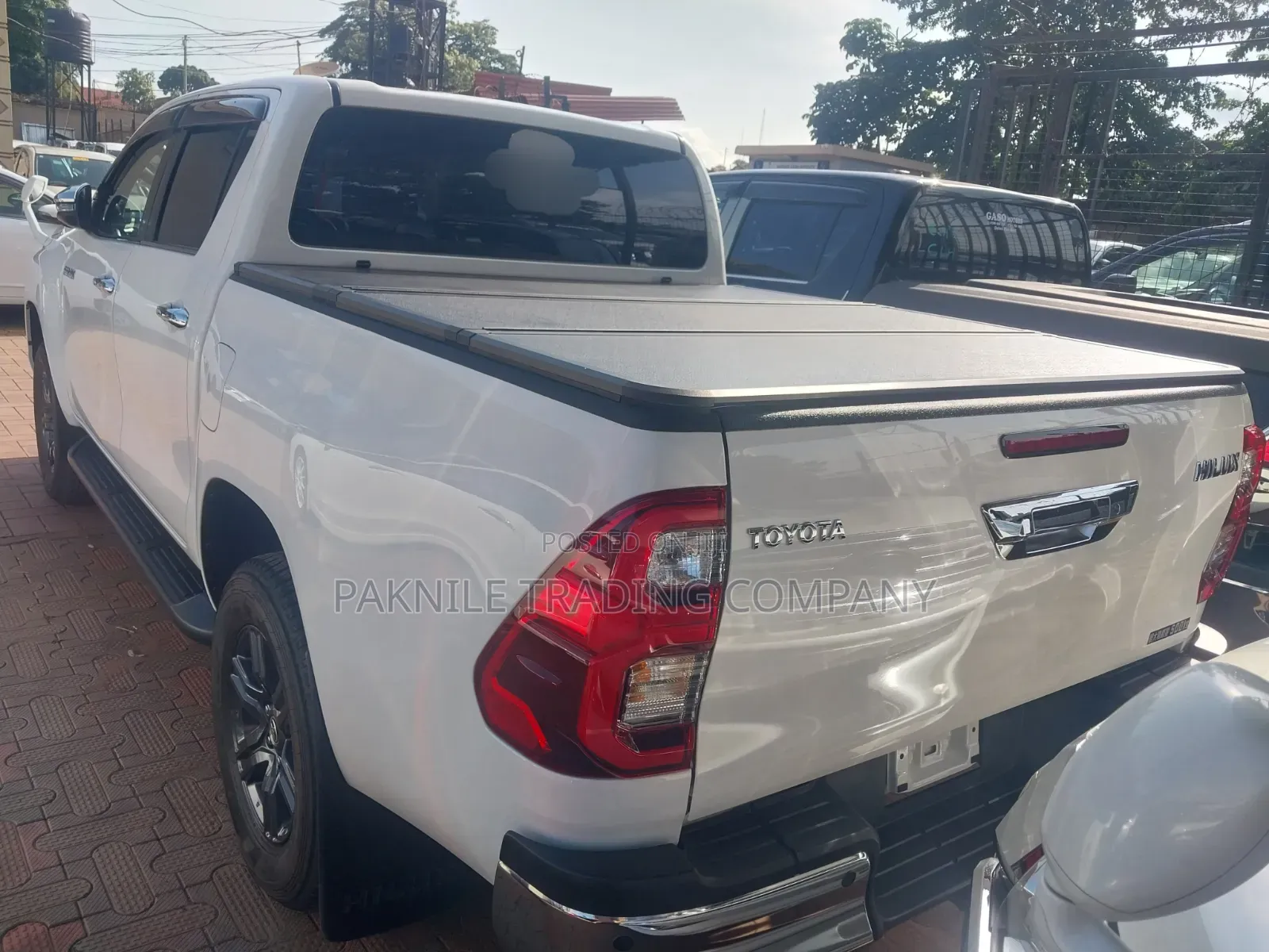 Toyota Hilux Revo Double Cab Deisel 2.4 AWD 2021 White