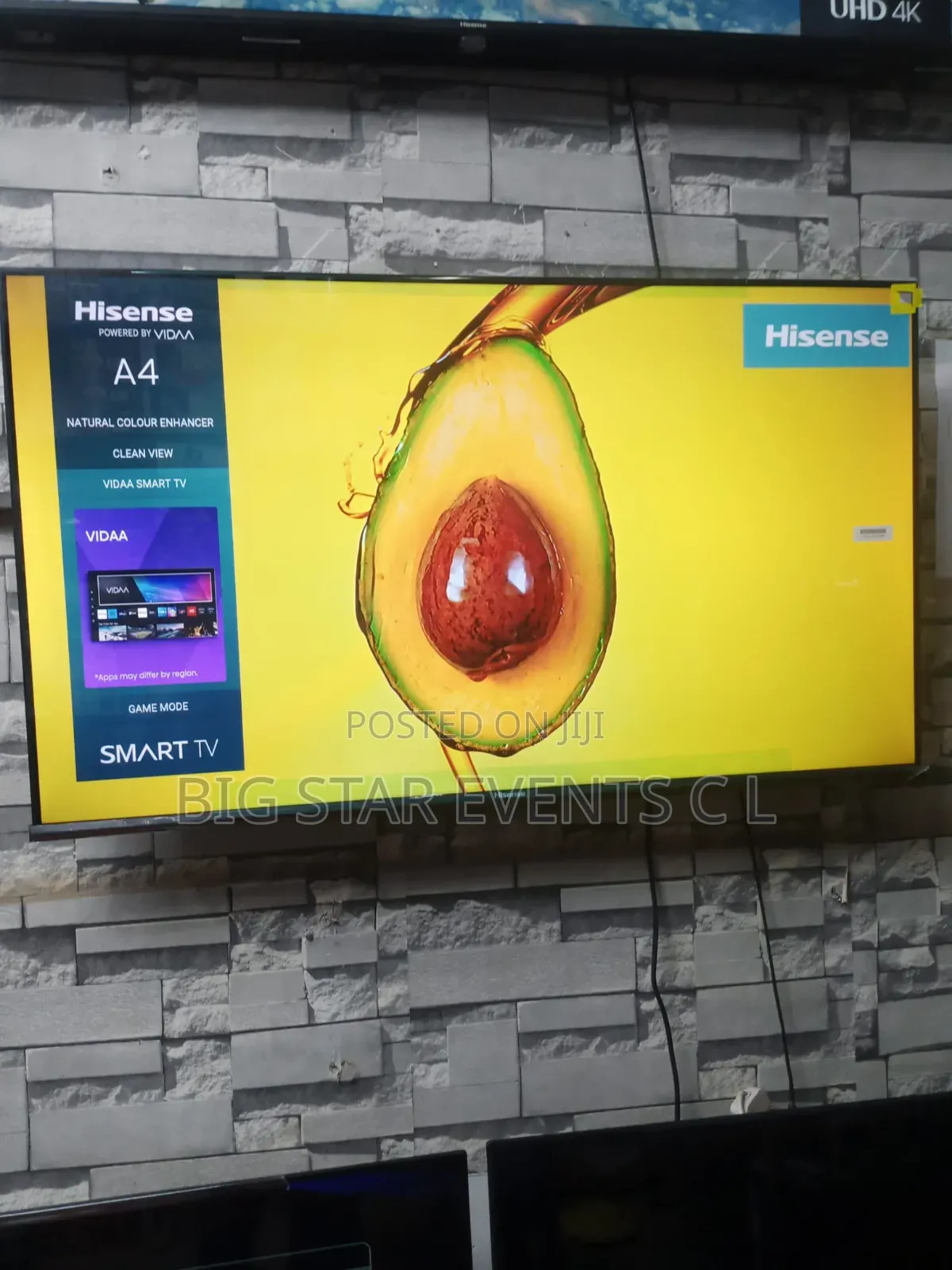 Hisense Smart 55 inches