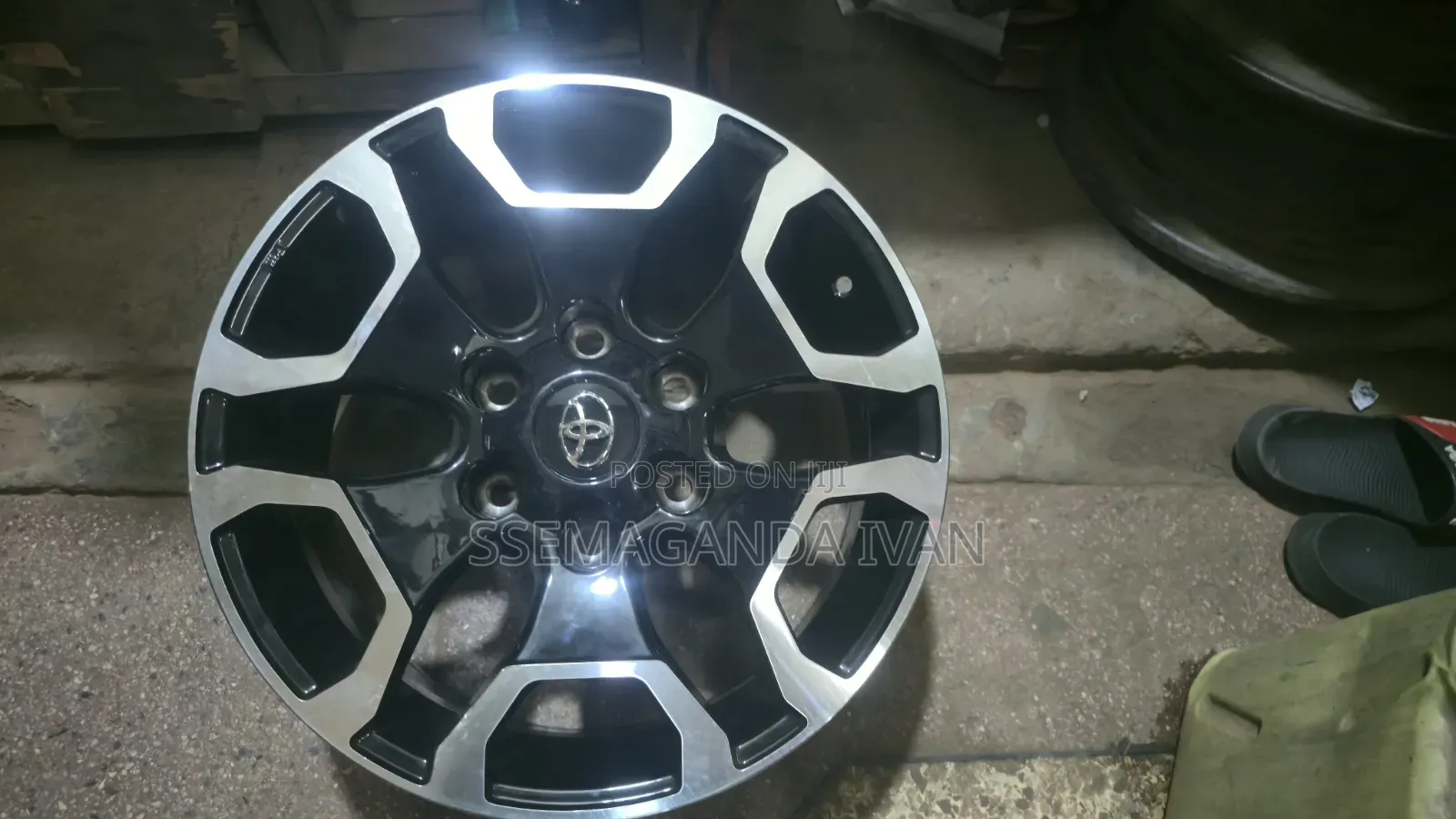 Rim 17 Tx Landcruiser 6 Holes Rim 17 Balck Silver
